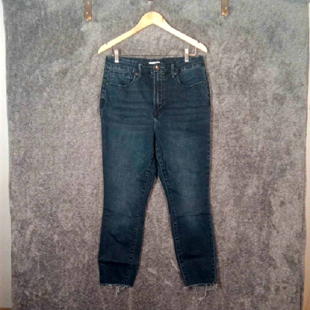 Good American Good Waist Crop Raw Hem Blue Womens Jeans Size 15 - Picture 1 of 9
